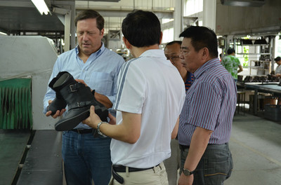 EARTH ASIA總經(jīng)理一行到訪我集團(tuán)商談合作事宜